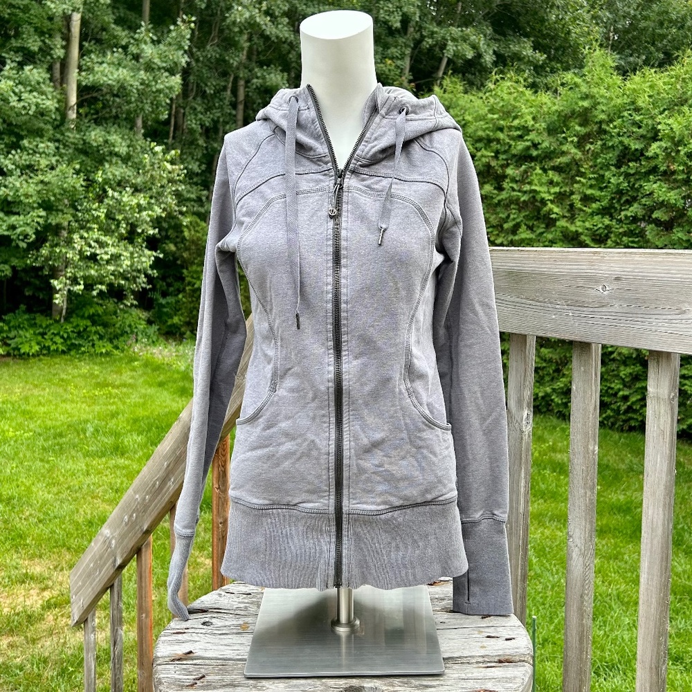 Lululemon ⎮ Grey long zip up.
